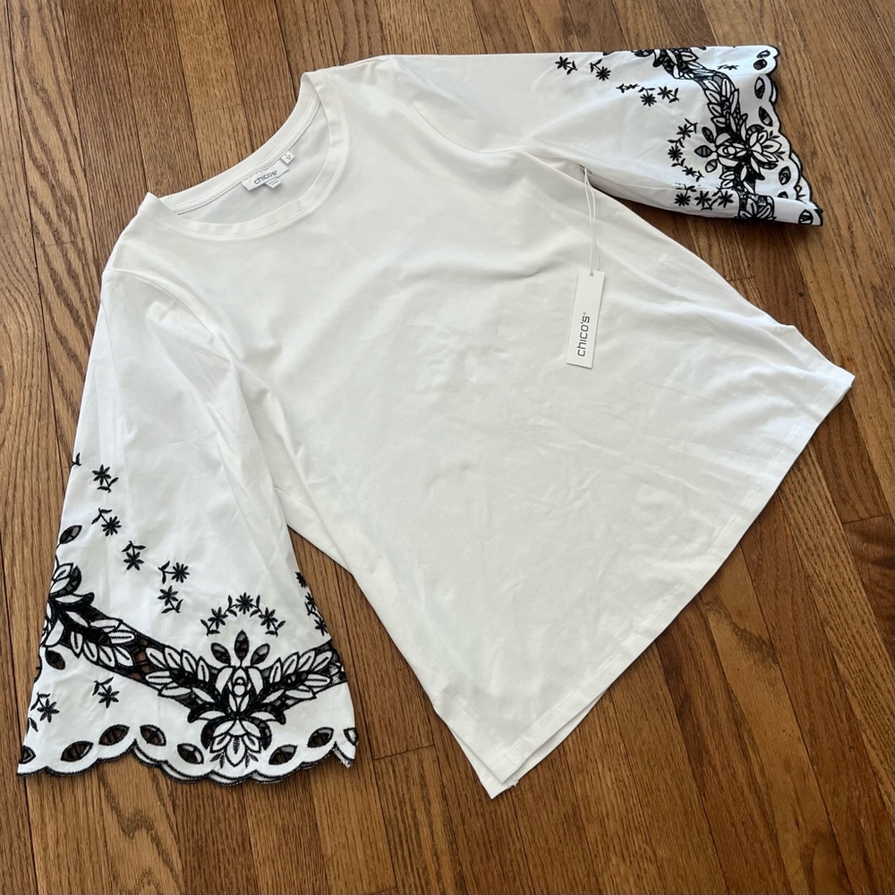 Chico’s Mixed Media Top Embroidered Eyelet Sleeve Alabaster Size Chico’s 1=Us M